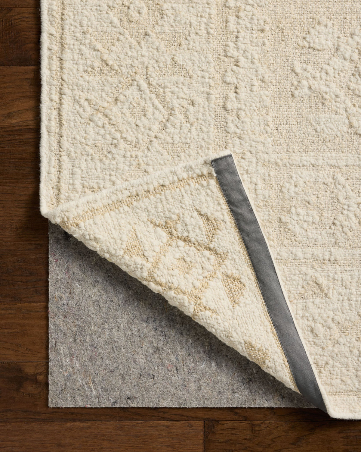 Alara 01 Ivory/Natural Rug – detail