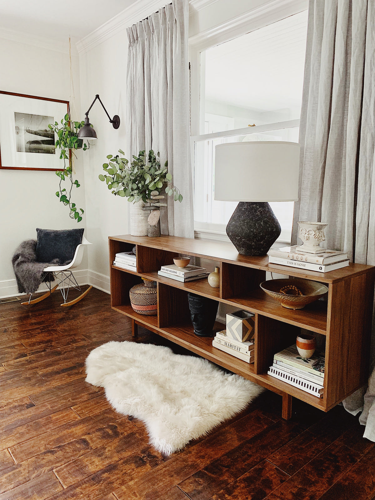 Artifact Table Lamp – 16.75" W