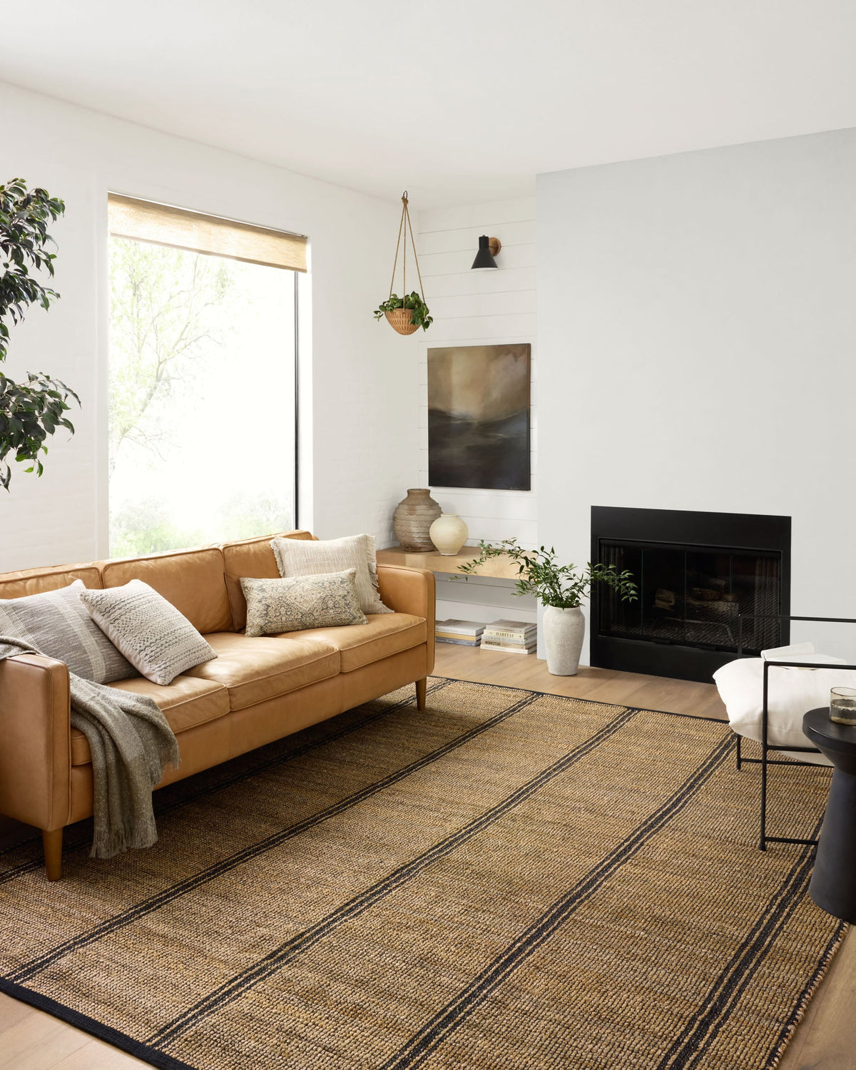 Colton Natural/Black Rug – room scene
