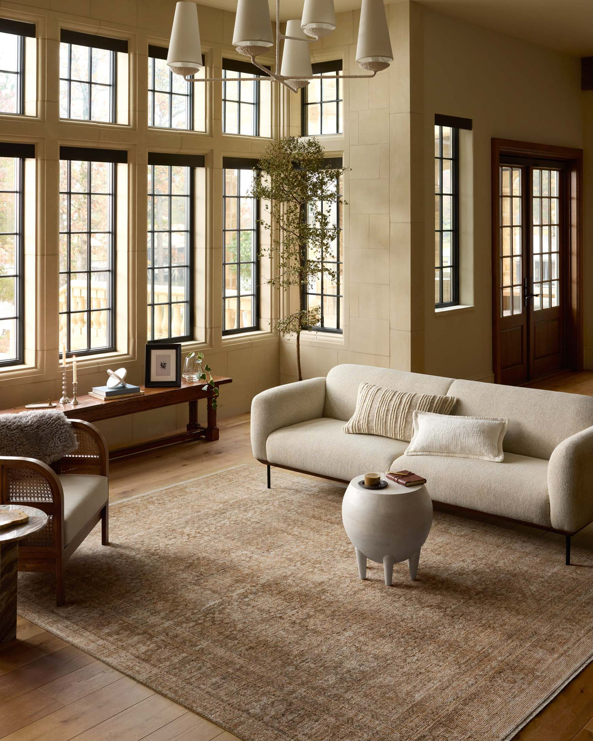 Heritage Clay/Natural Rug – room scene