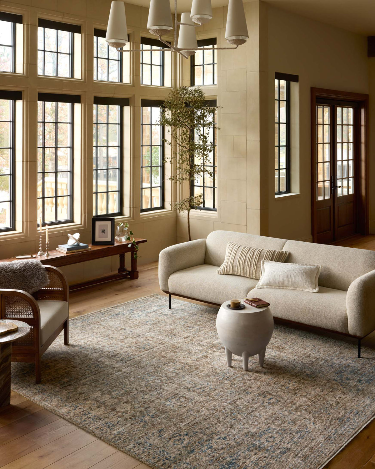 Heritage Spa/Earth Rug – room scene
