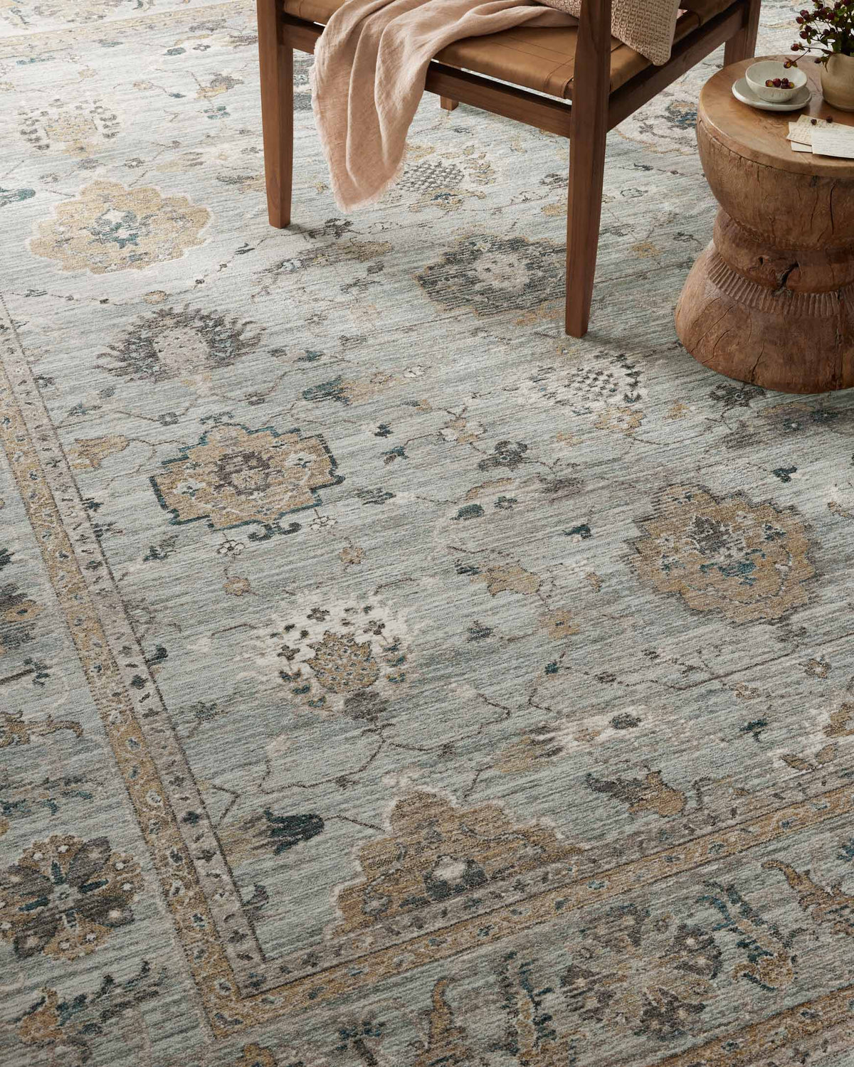 Millie Sky/Gold Rug – detail