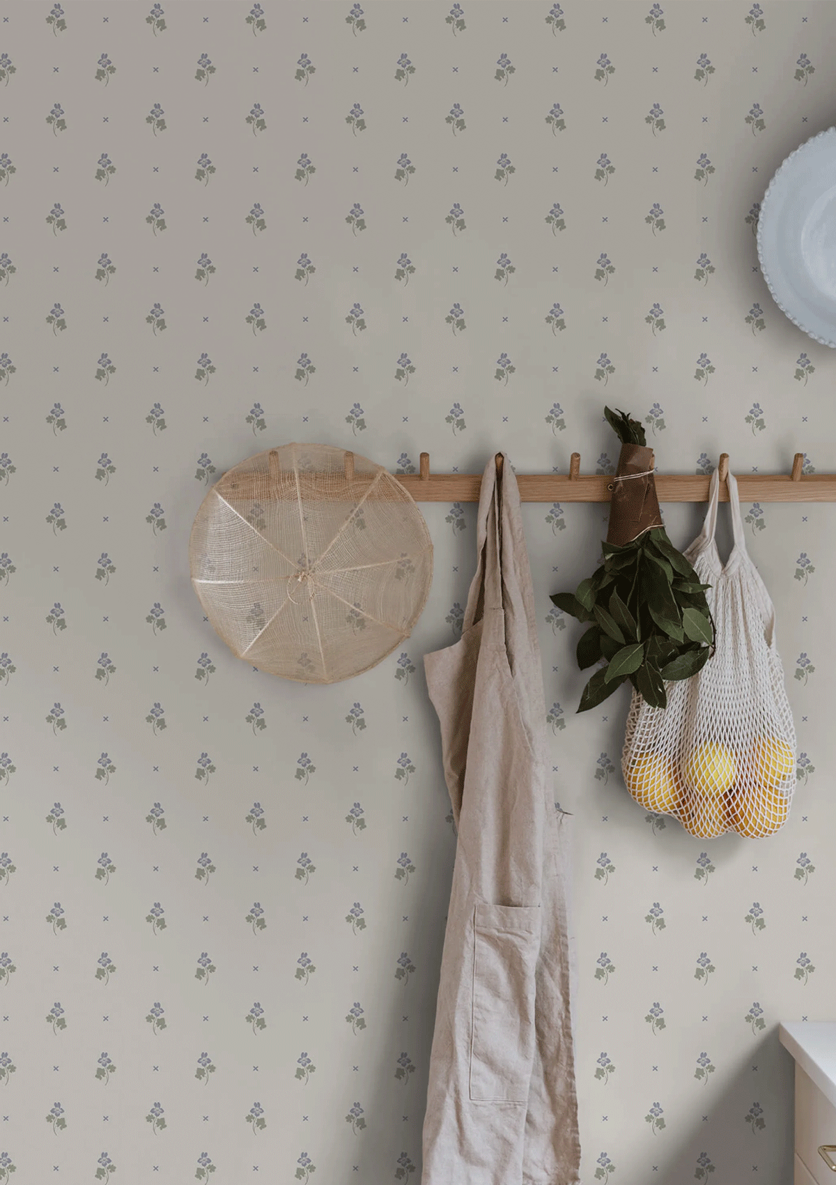 Mimi Wallpaper in Sandstone