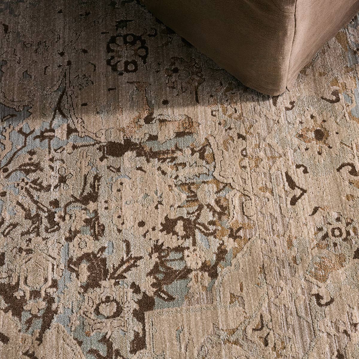 Patterned Silence Xaviera Rug – PSE03 – detail