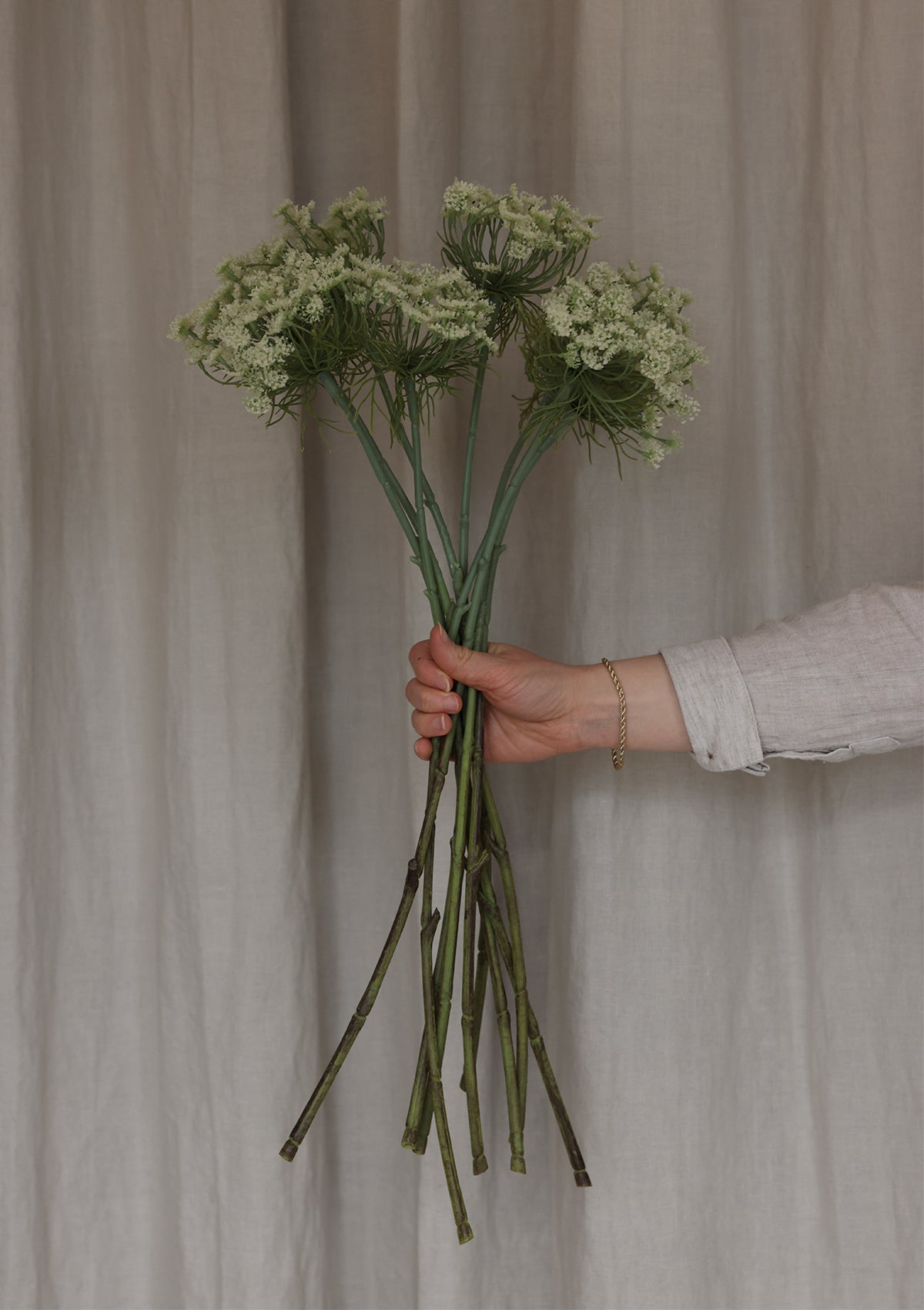 23" Queen Anne's Lace Spray