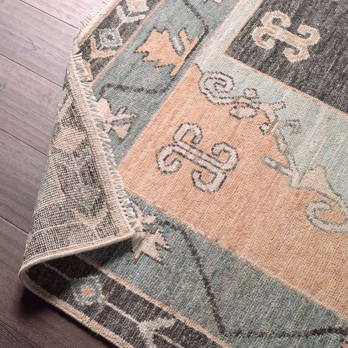 Reza Bhima Rug – REZ04 – close-up