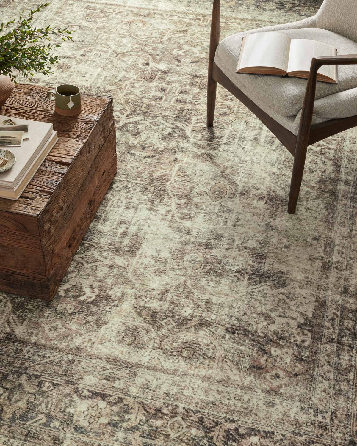 Sinclair Pebble/Taupe Rug – detail