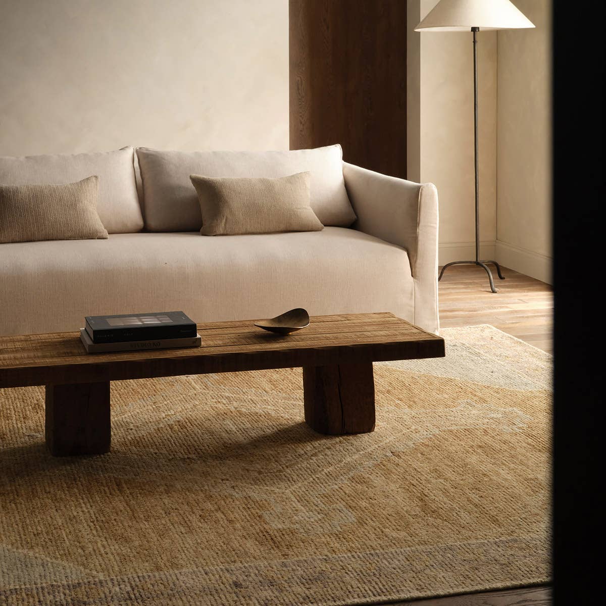 Sarmak Eldar Rug – SMK01 – room scene