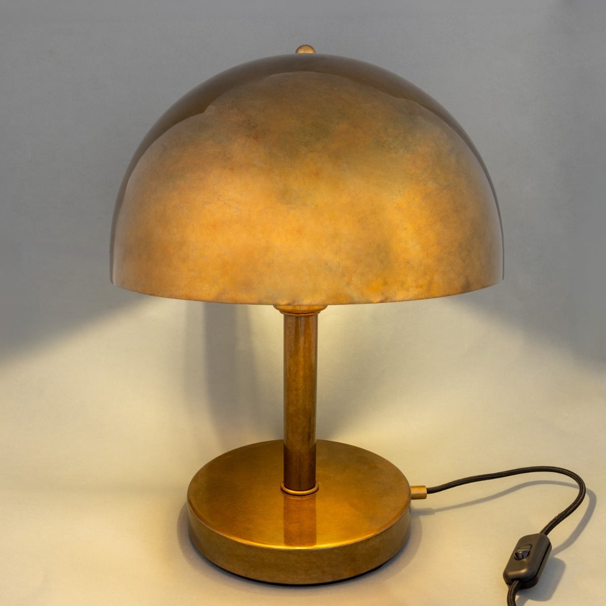 Turku Modern Brass Dome Table Lamp