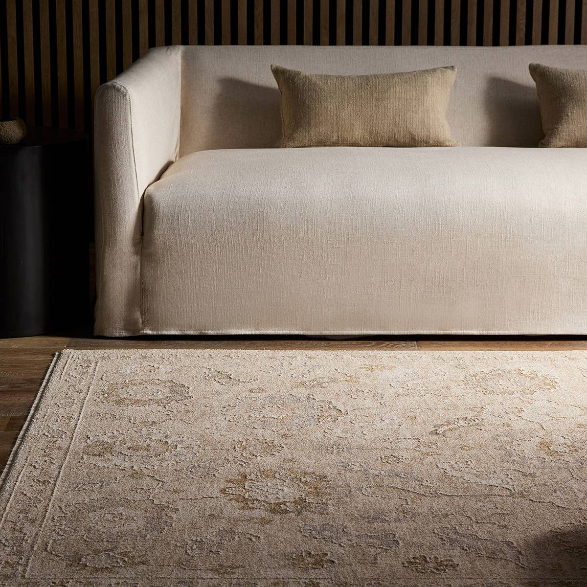 Vekhea Alara Rug – VEK06 – room scene