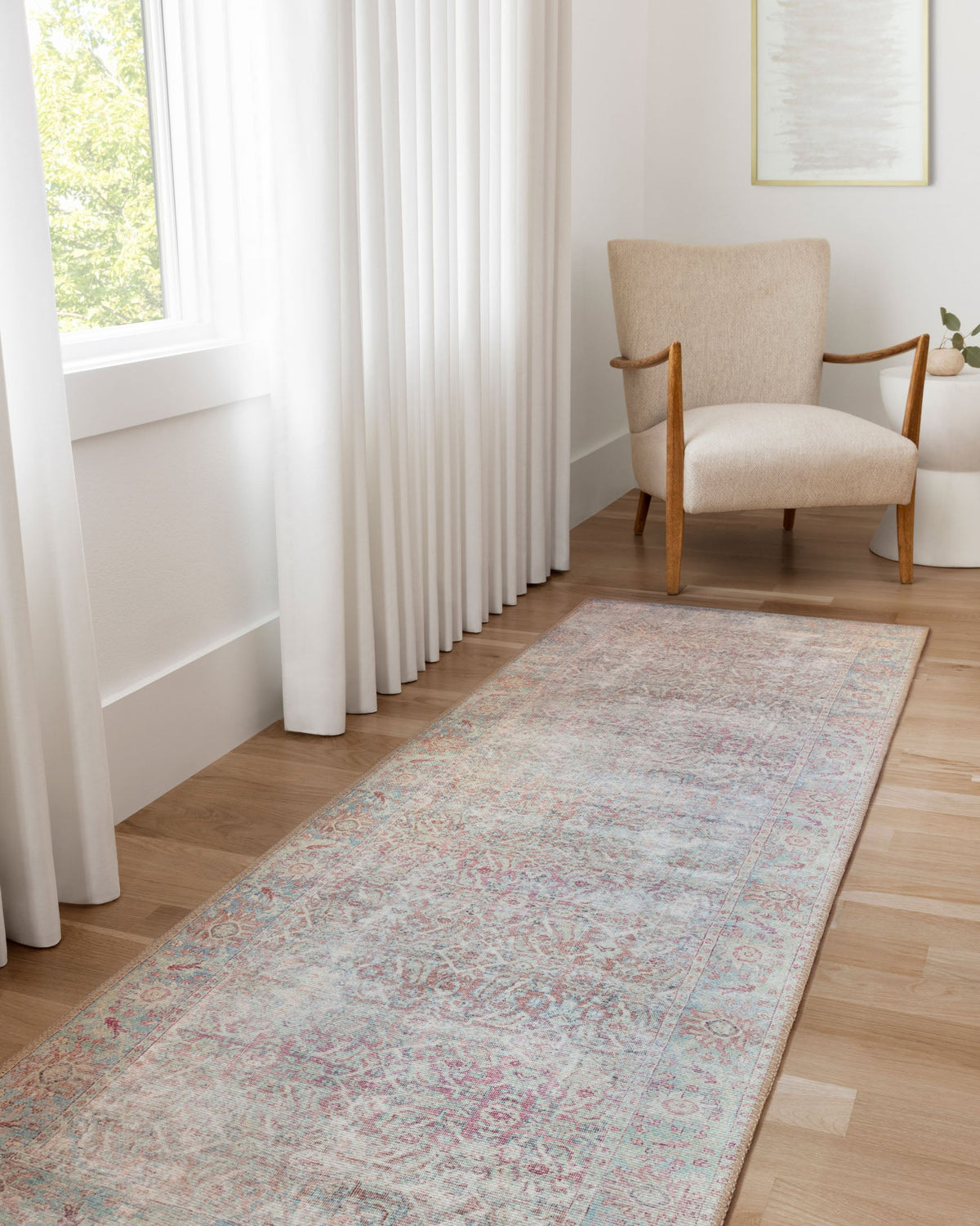 Wynter Red/Teal Rug – room scene