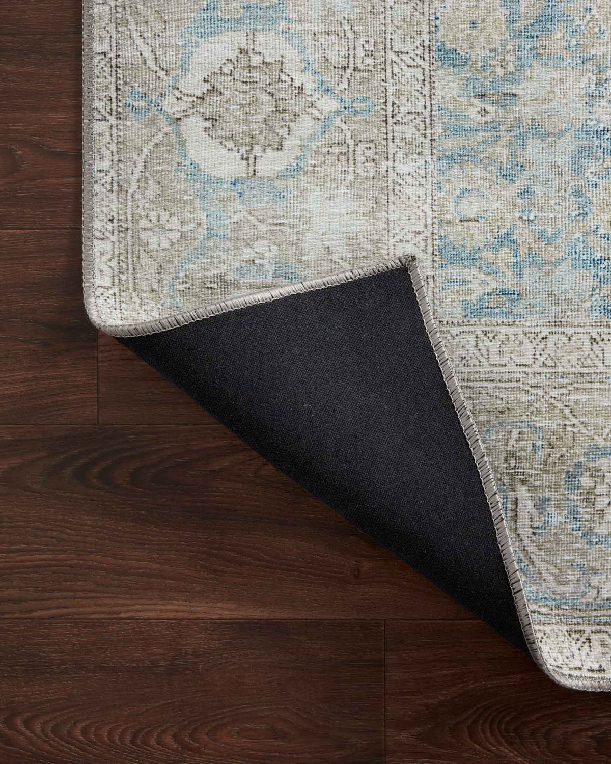 Wynter Ocean/Silver Rug – detail