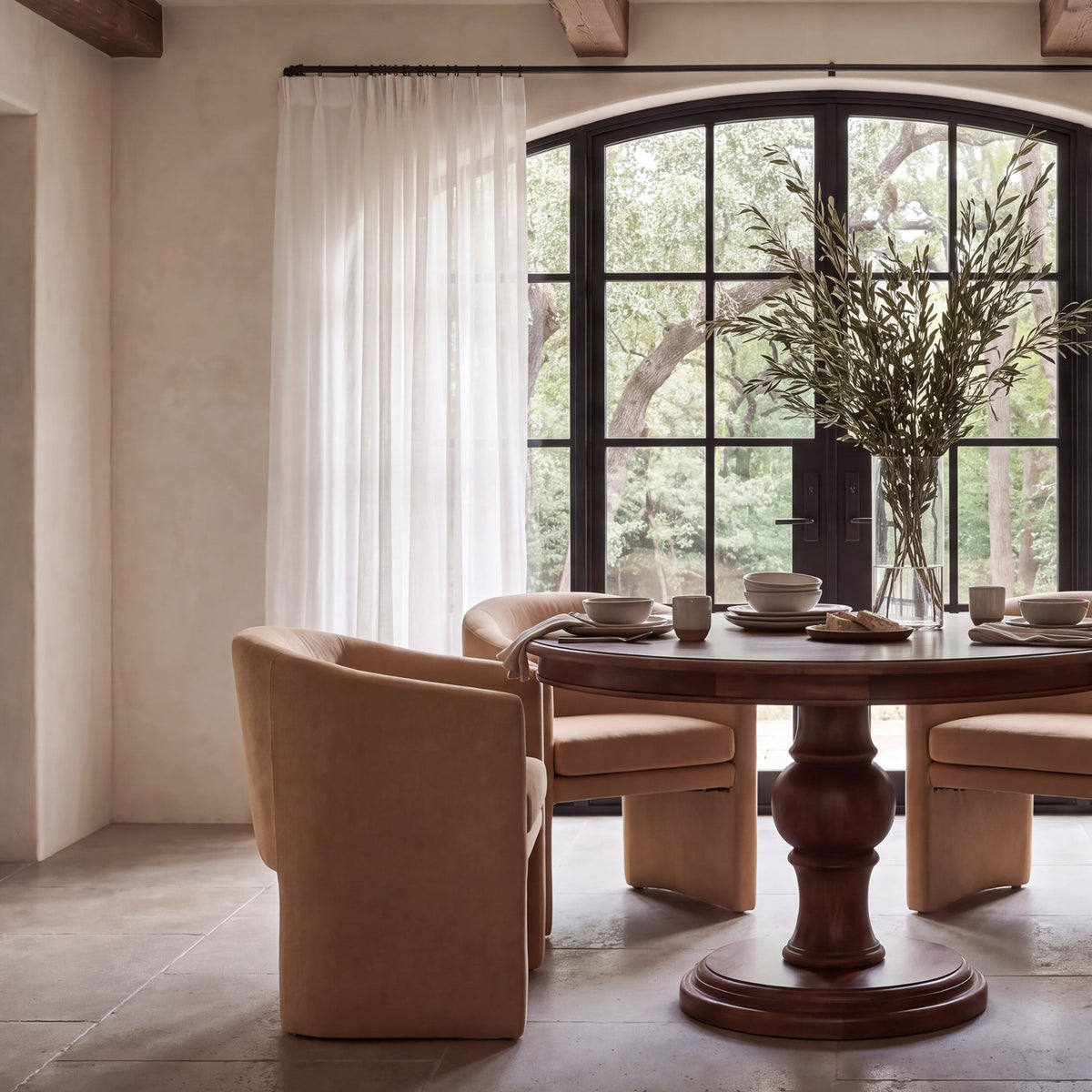 Arturo Dining Table - 47"