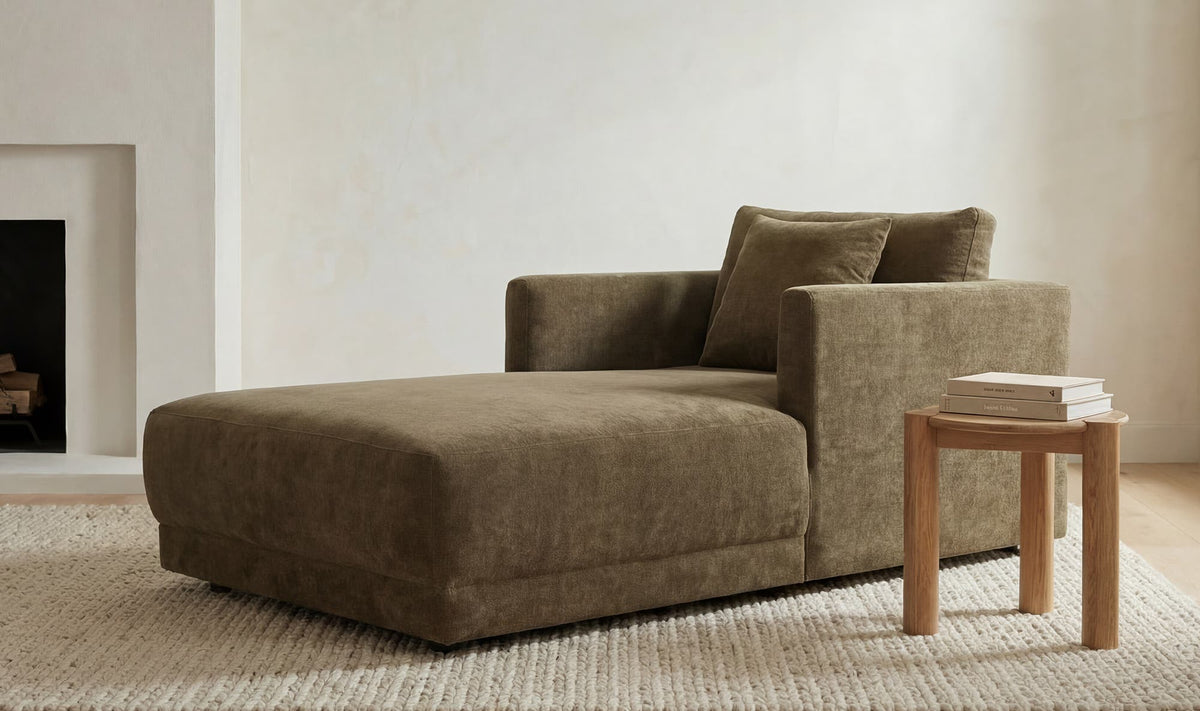 Bryn Chaise - Heritage Cedar Green