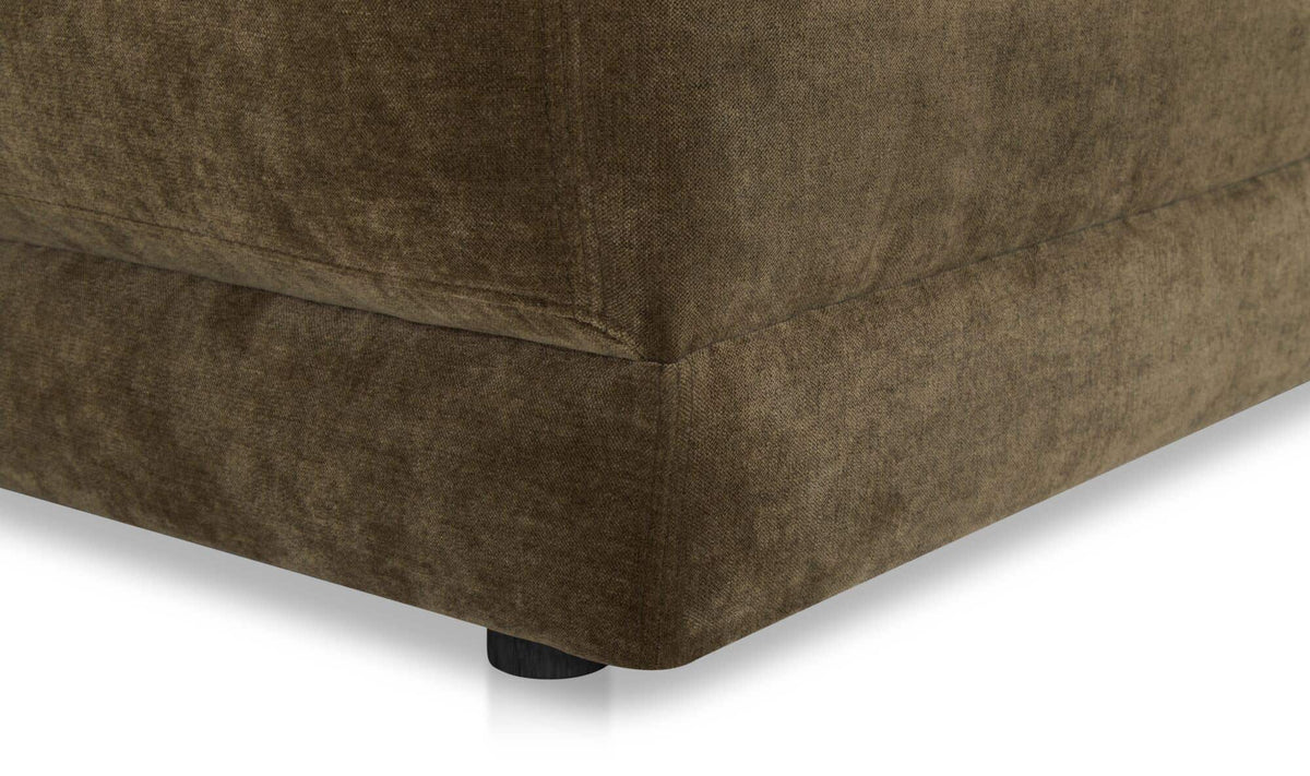 Bryn Chaise - Heritage Cedar Green