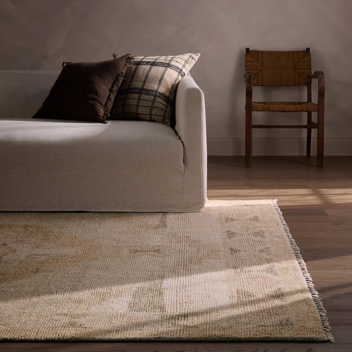 Sevak Vashti Rug – SEV06 – room scene