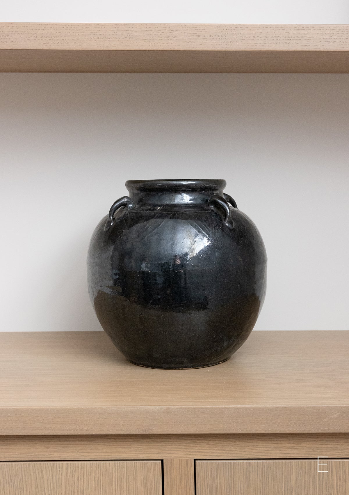 Danae Glazed Pot