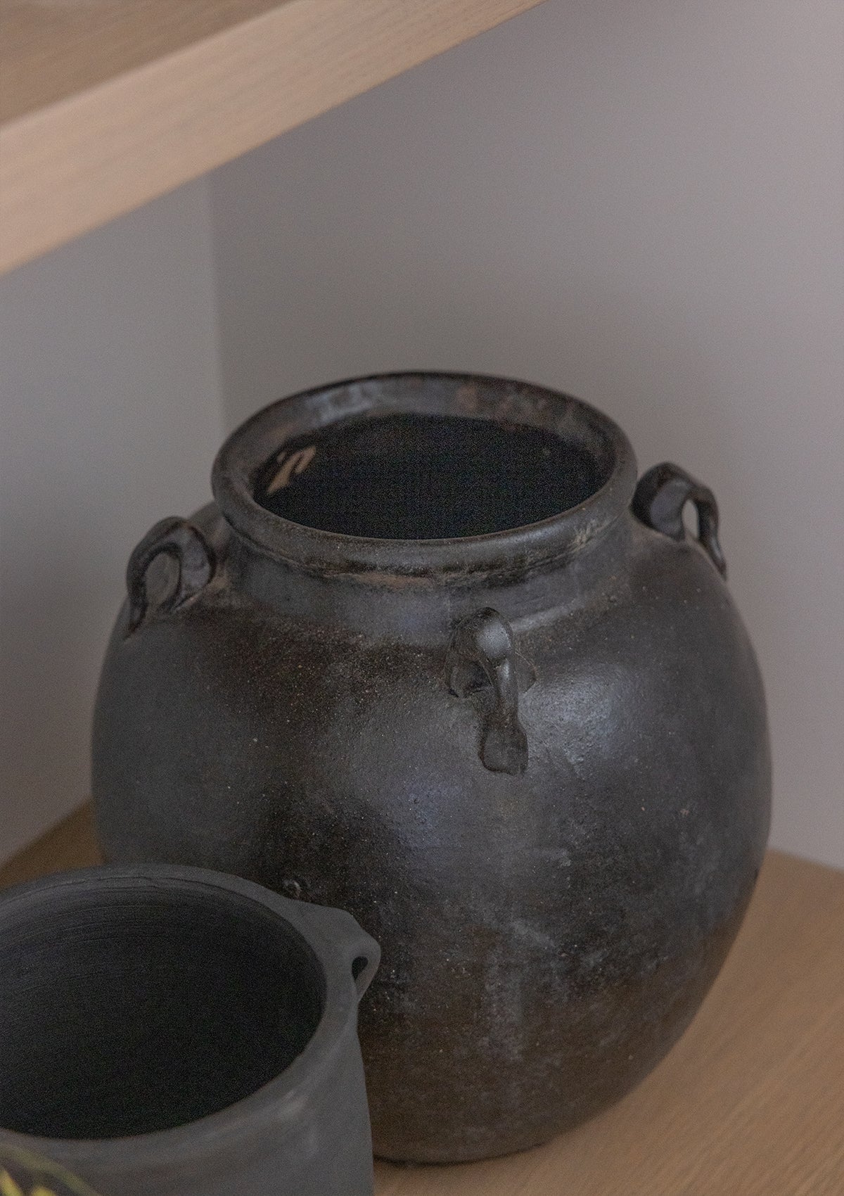 Danae Glazed Pot