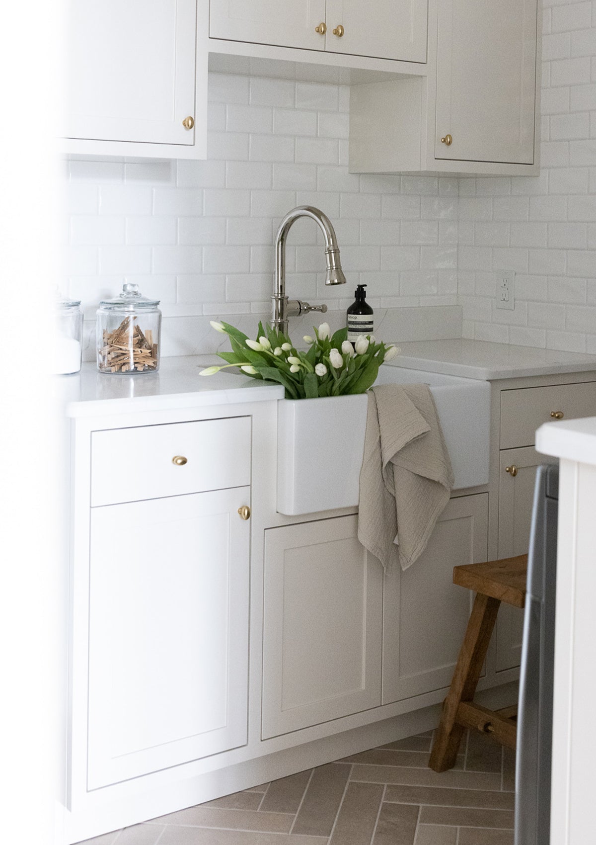 Vinuela Hand Towel
