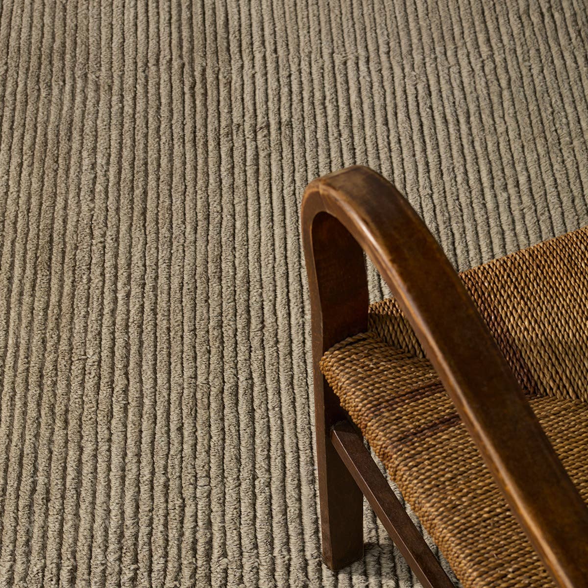 Aion Atropos Rug – AIO02 – room scene