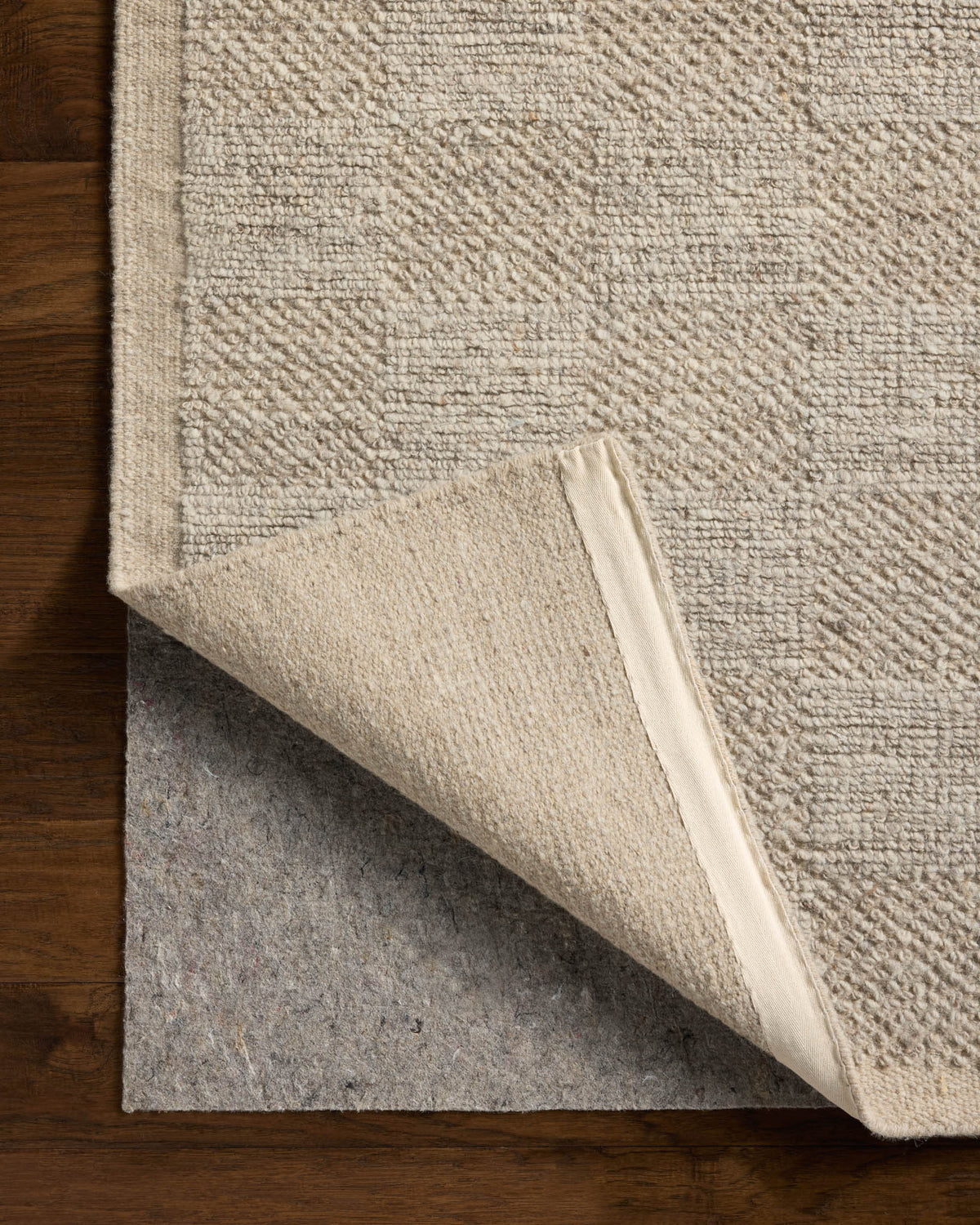 Alina Dove Rug – detail