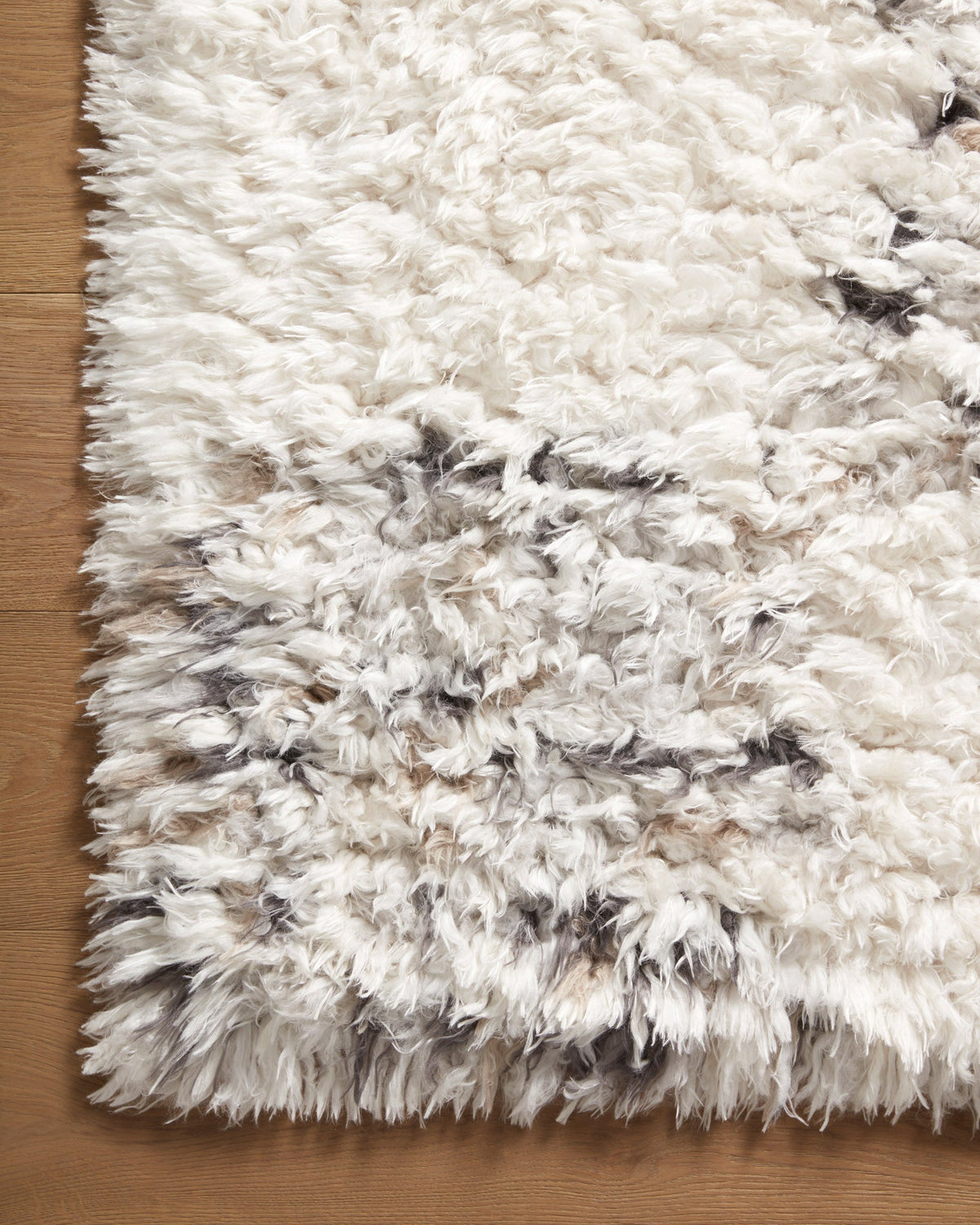 Amira Ivory/Granite Rug – detail