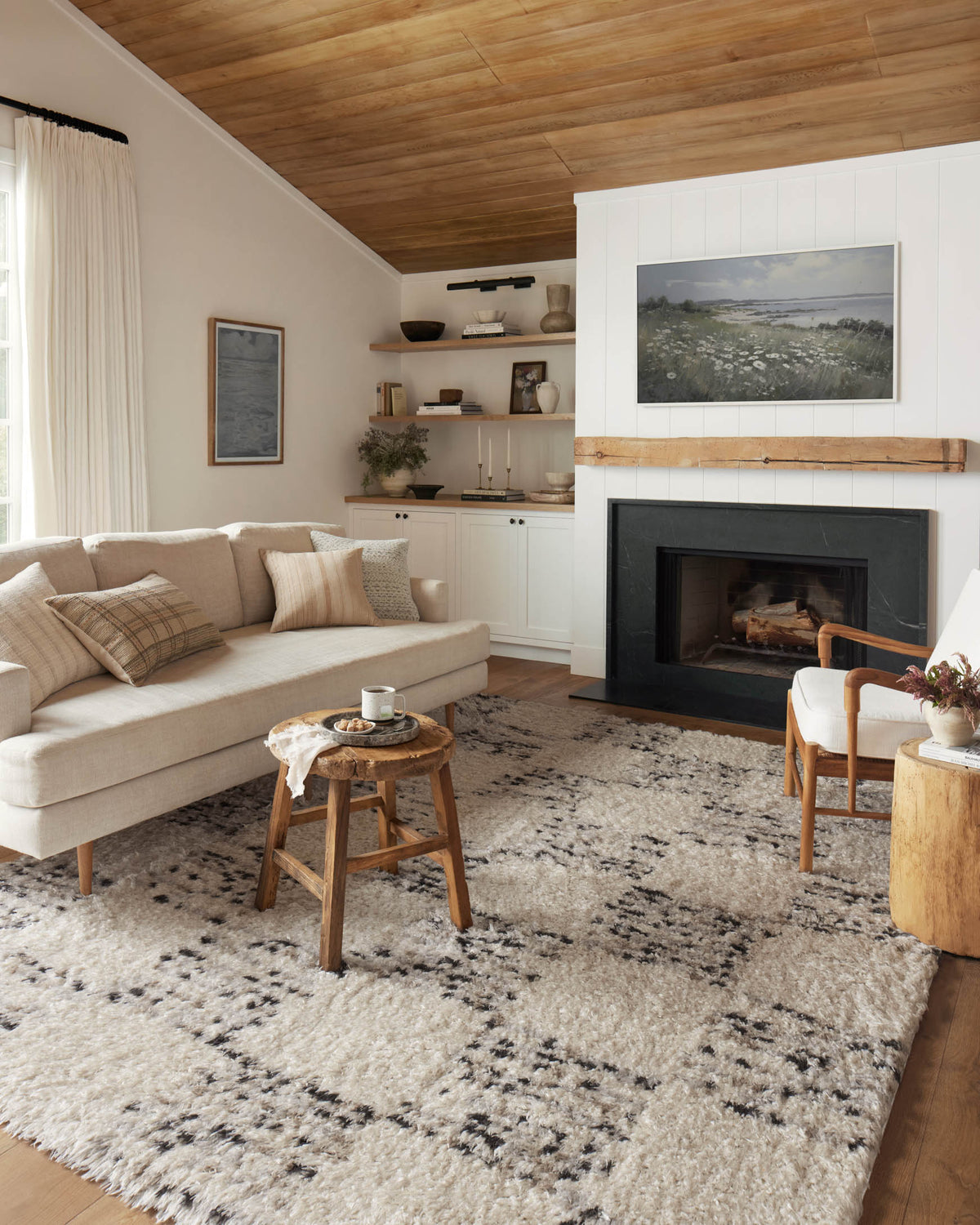 Amira Ivory/Granite Rug – room scene