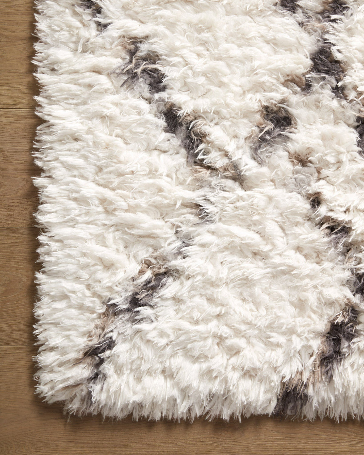 Amira Ivory/Bark Rug – detail