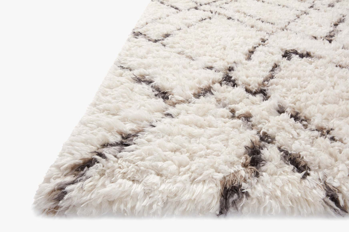 Amira Ivory/Bark Rug – corner detail