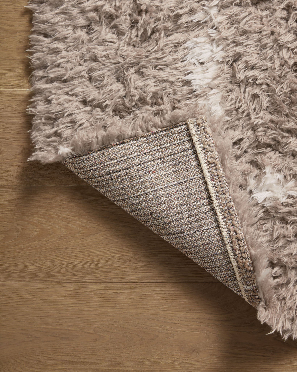 Amira Khaki/Ivory Rug – detail