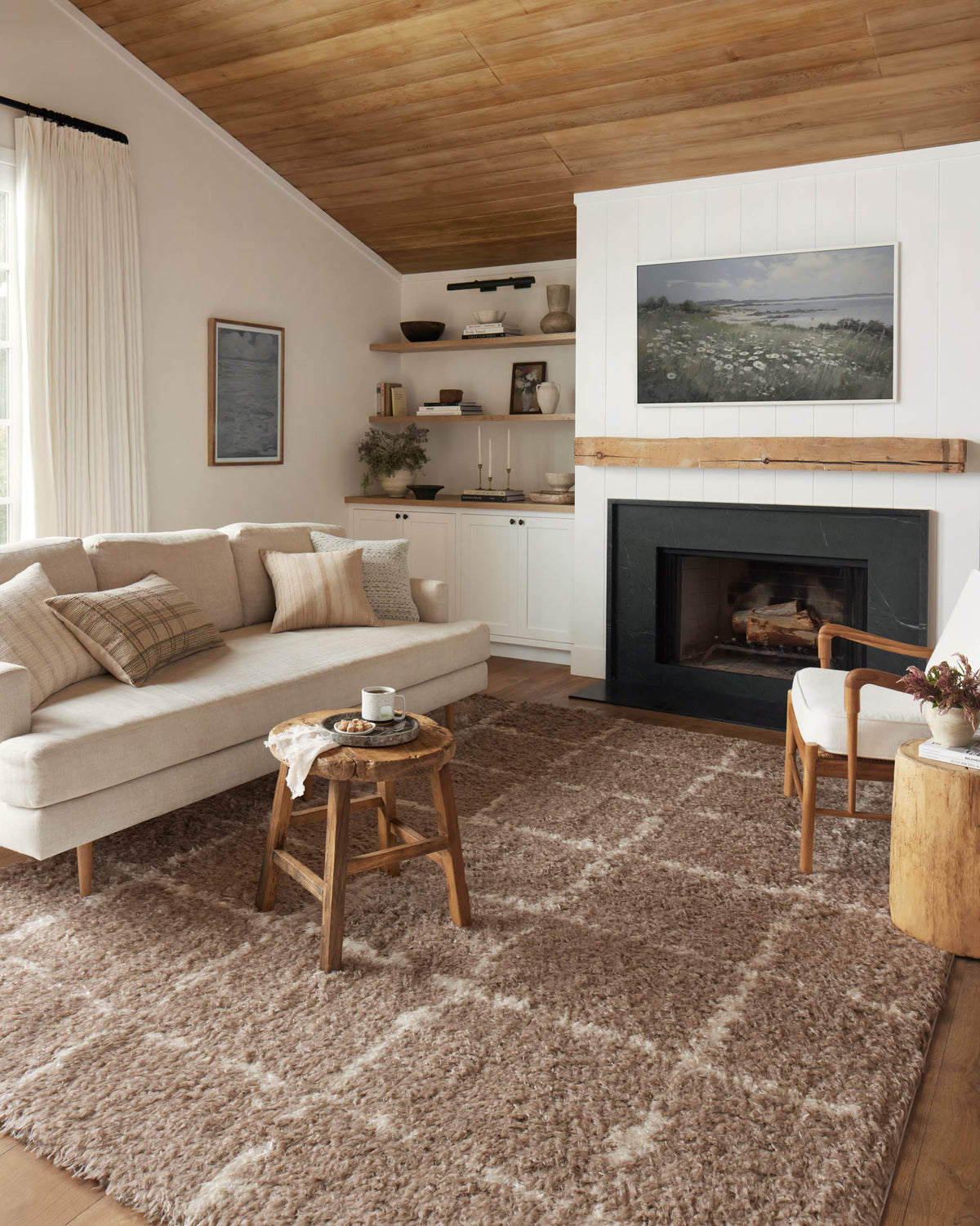 Amira Khaki/Ivory Rug – room scene