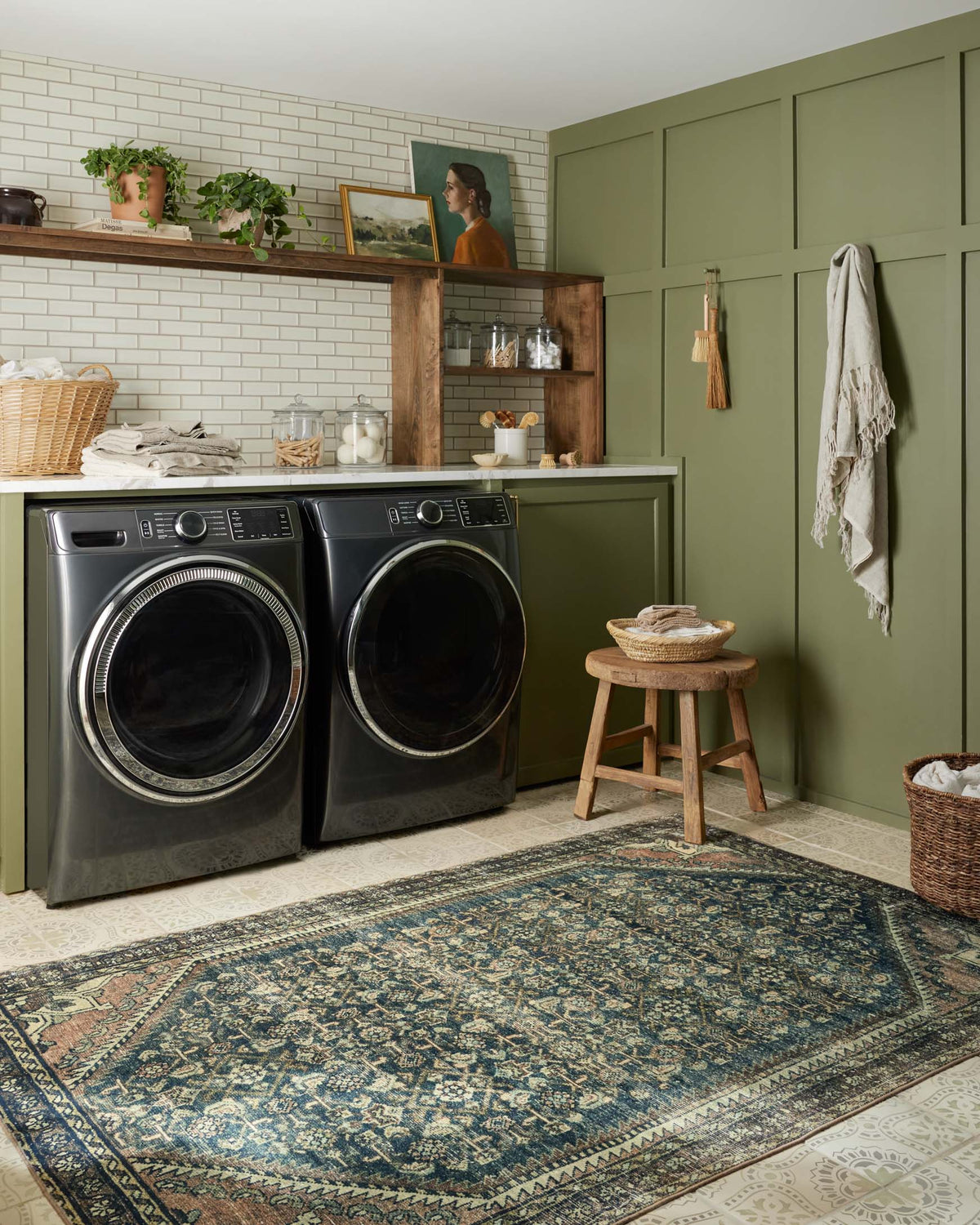 Banks Denim/Clay Rug – room scene