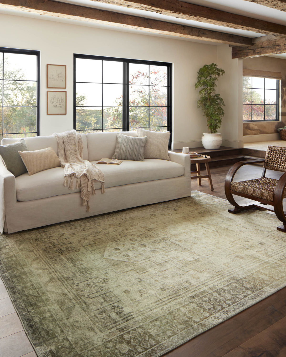 Banks Natural/Granite Rug – room scene