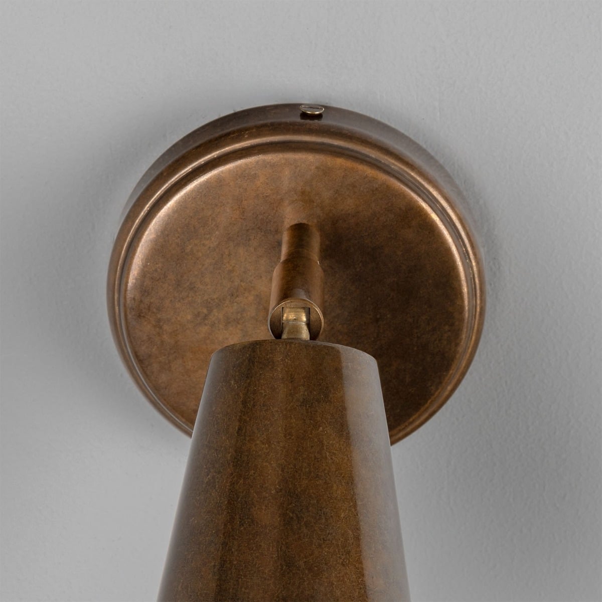 Cashel Adjustable Brass Cone Wall Sconce with Switch – detail