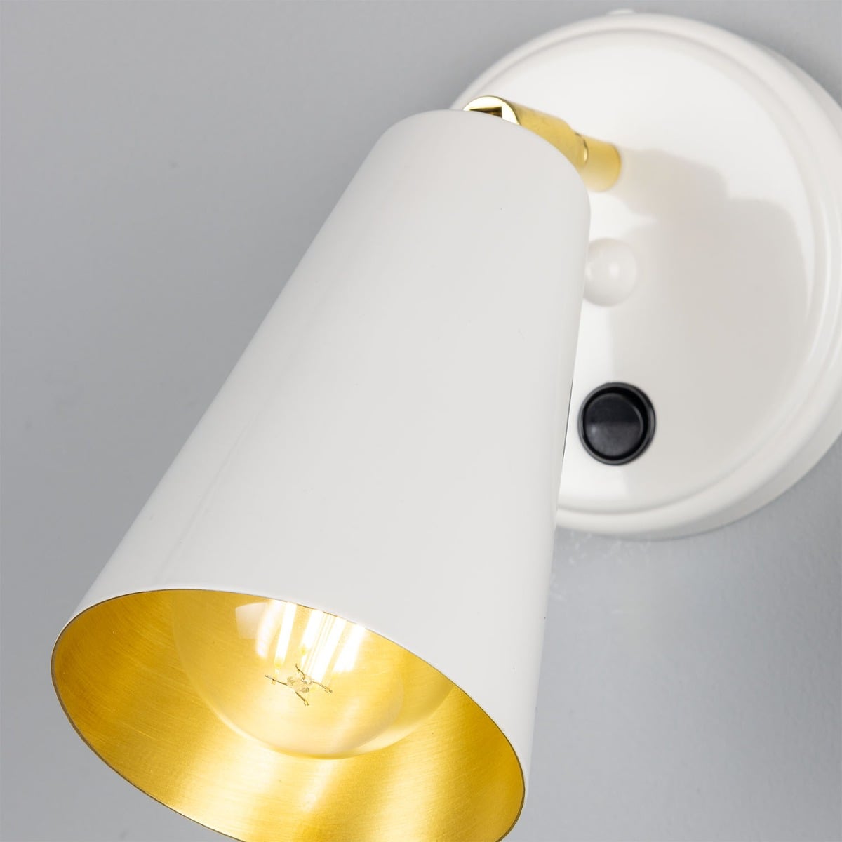 Cashel Adjustable Brass Cone Wall Sconce with Switch – detail
