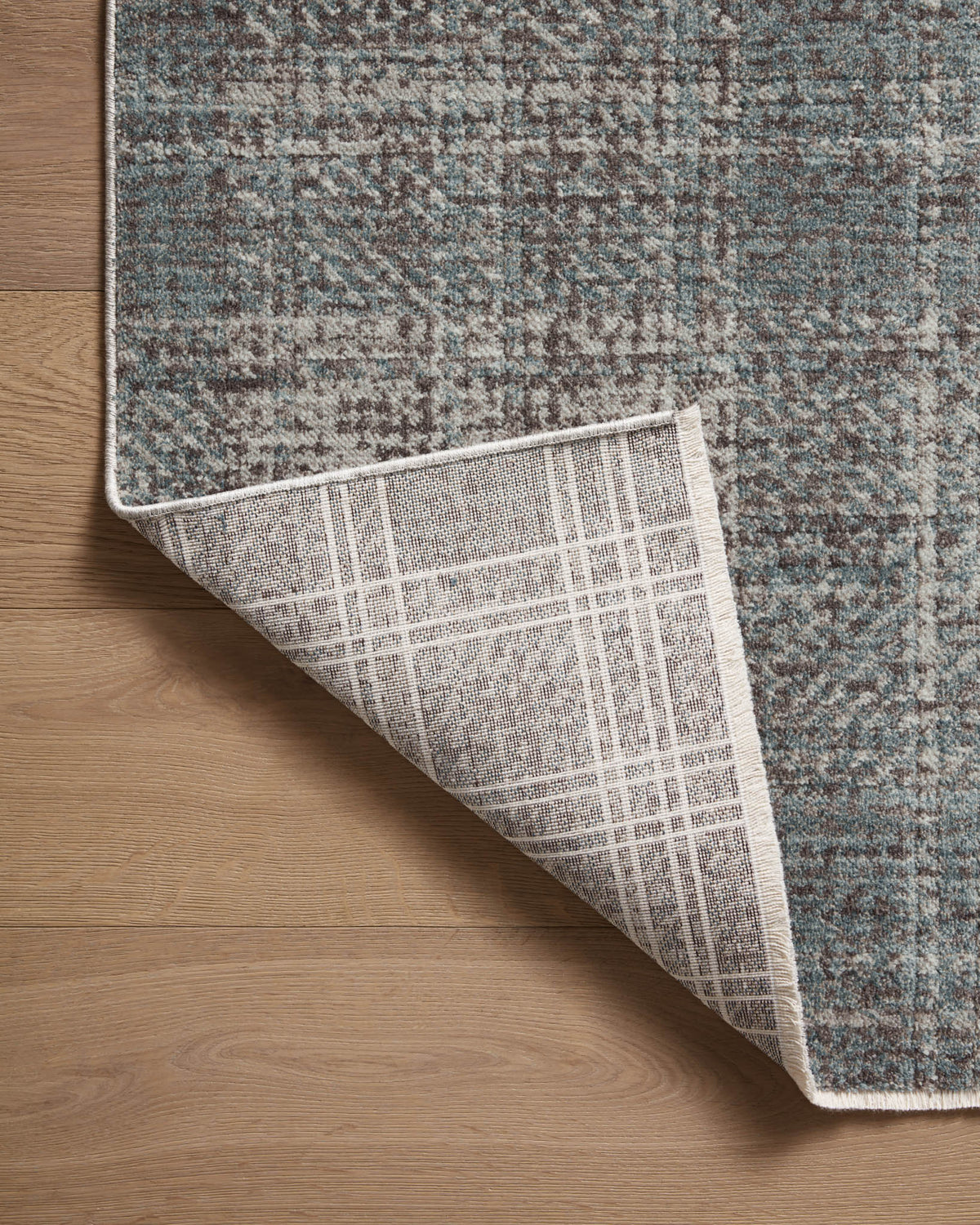 Ember Denim Charcoal Rug – detail