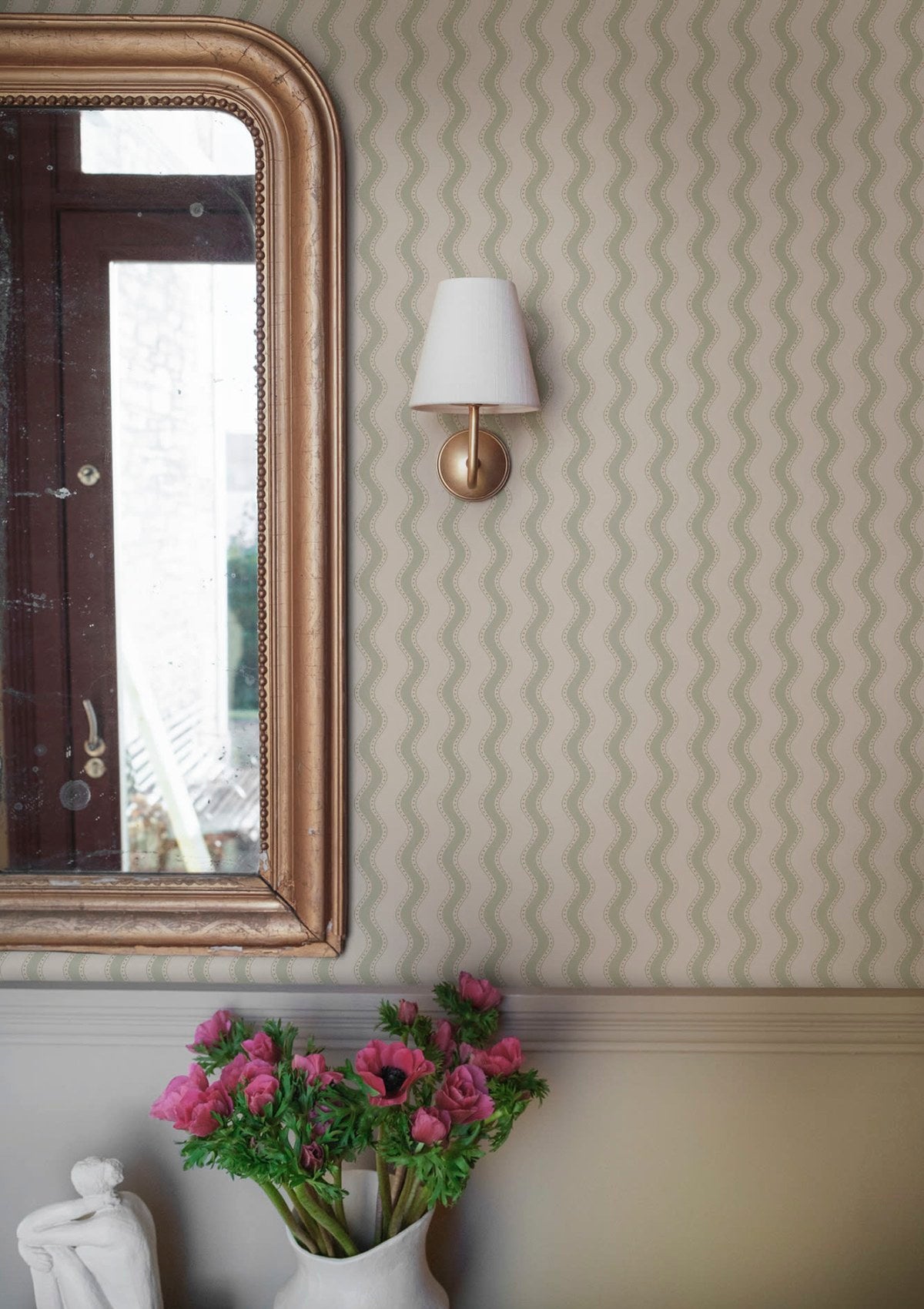 Erik Wallpaper in Spring Green