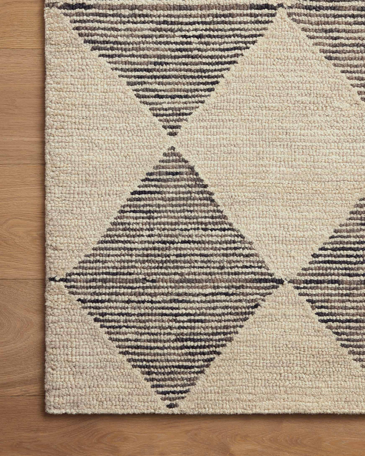 Francis Beige/Charcoal Rug – detail