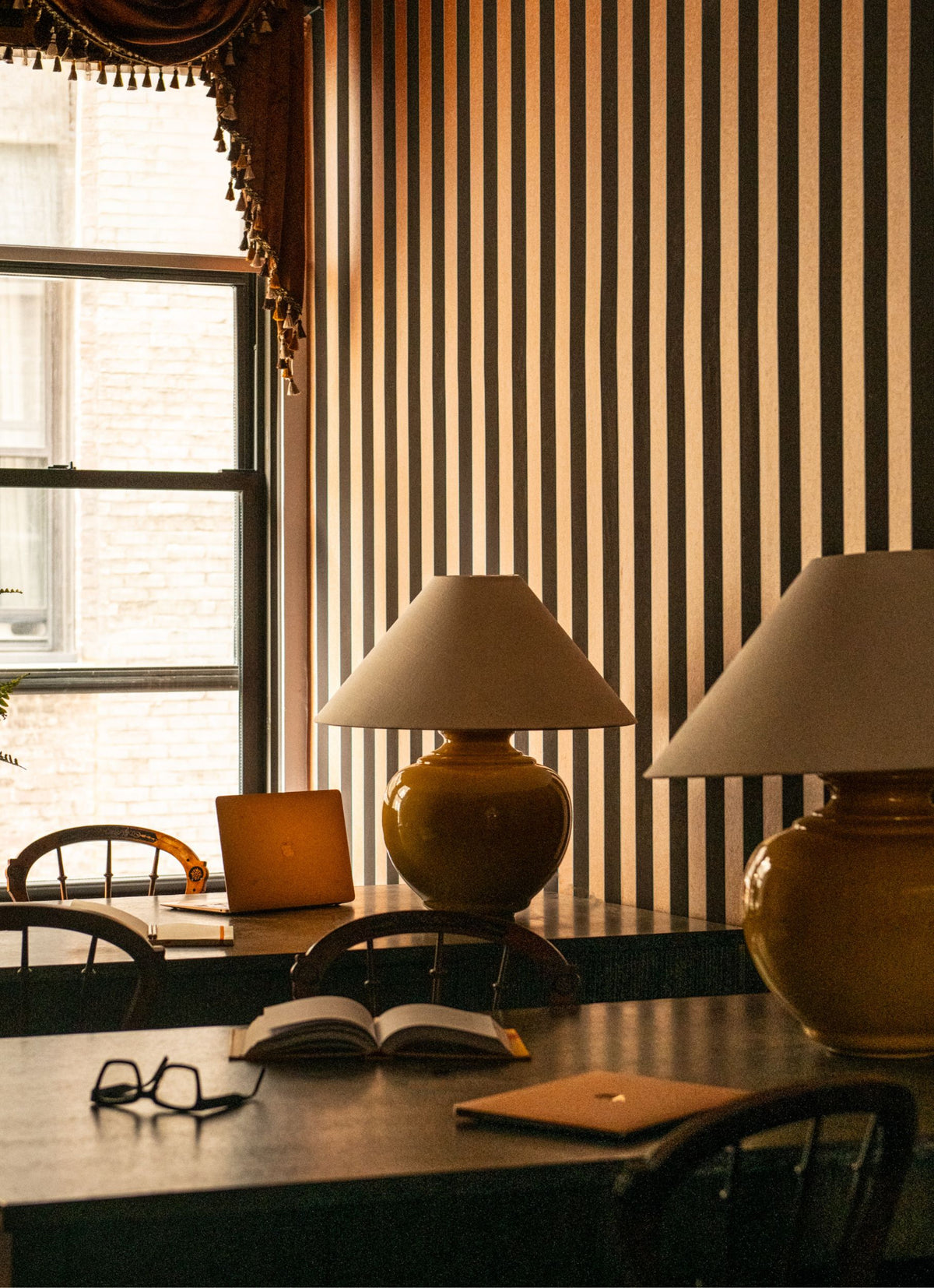 French Ridge Table Lamp
