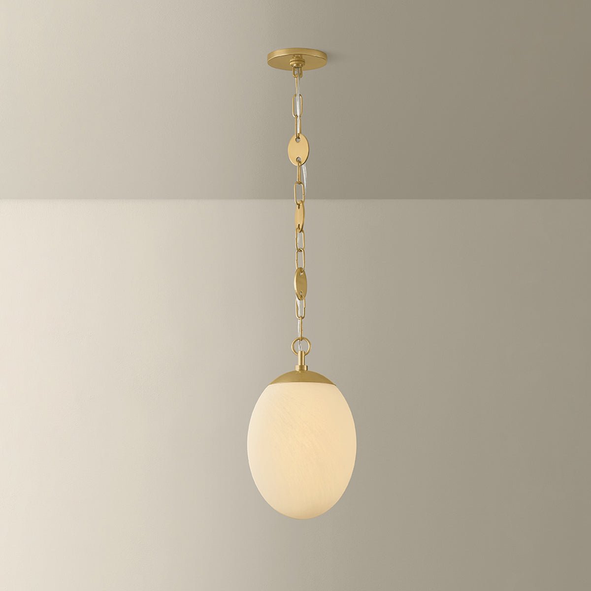 Nell Pendant – 8.25" W