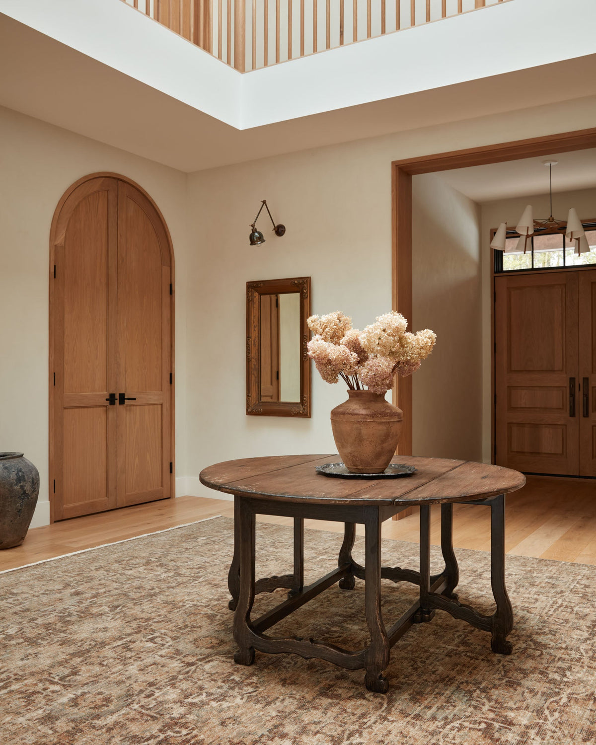 Heritage Bark/Multi Rug – room scene