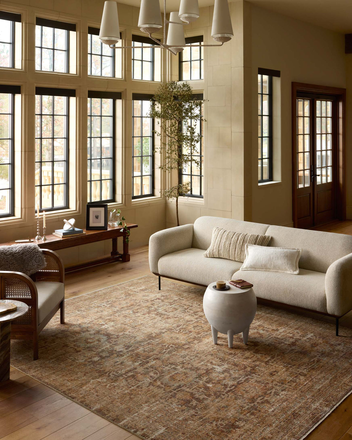 Heritage Bark/Multi Rug – room scene