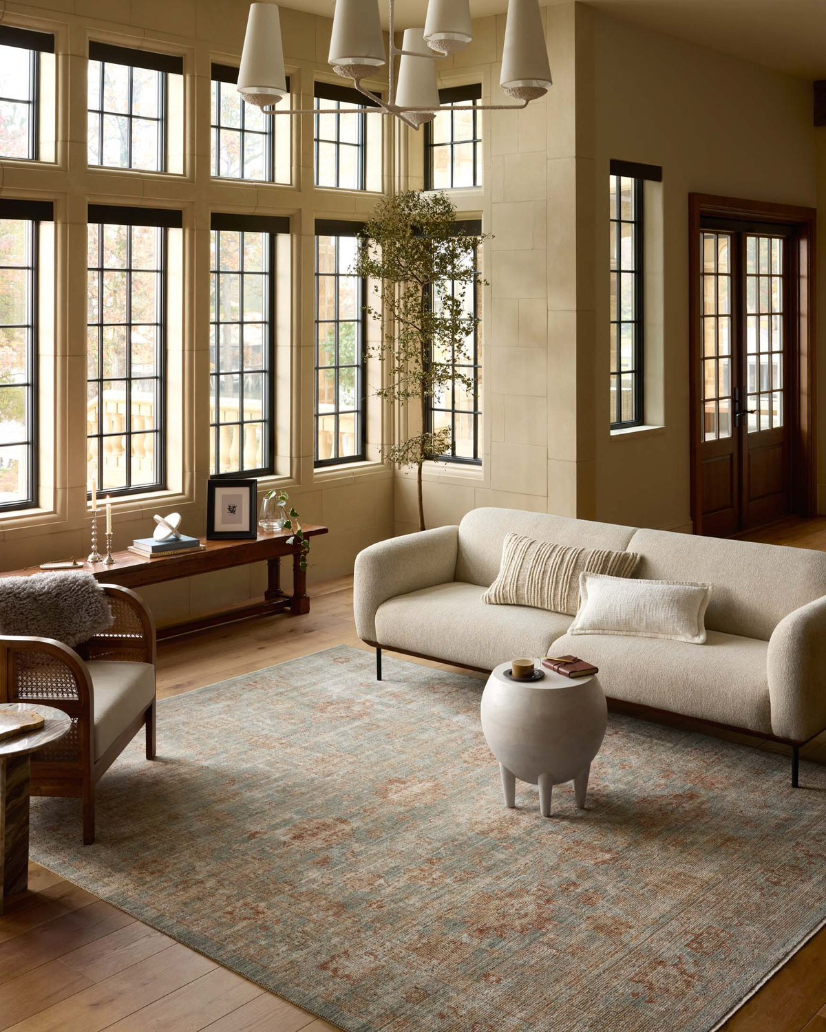 Heritage Aqua/Terracotta Rug – room scene