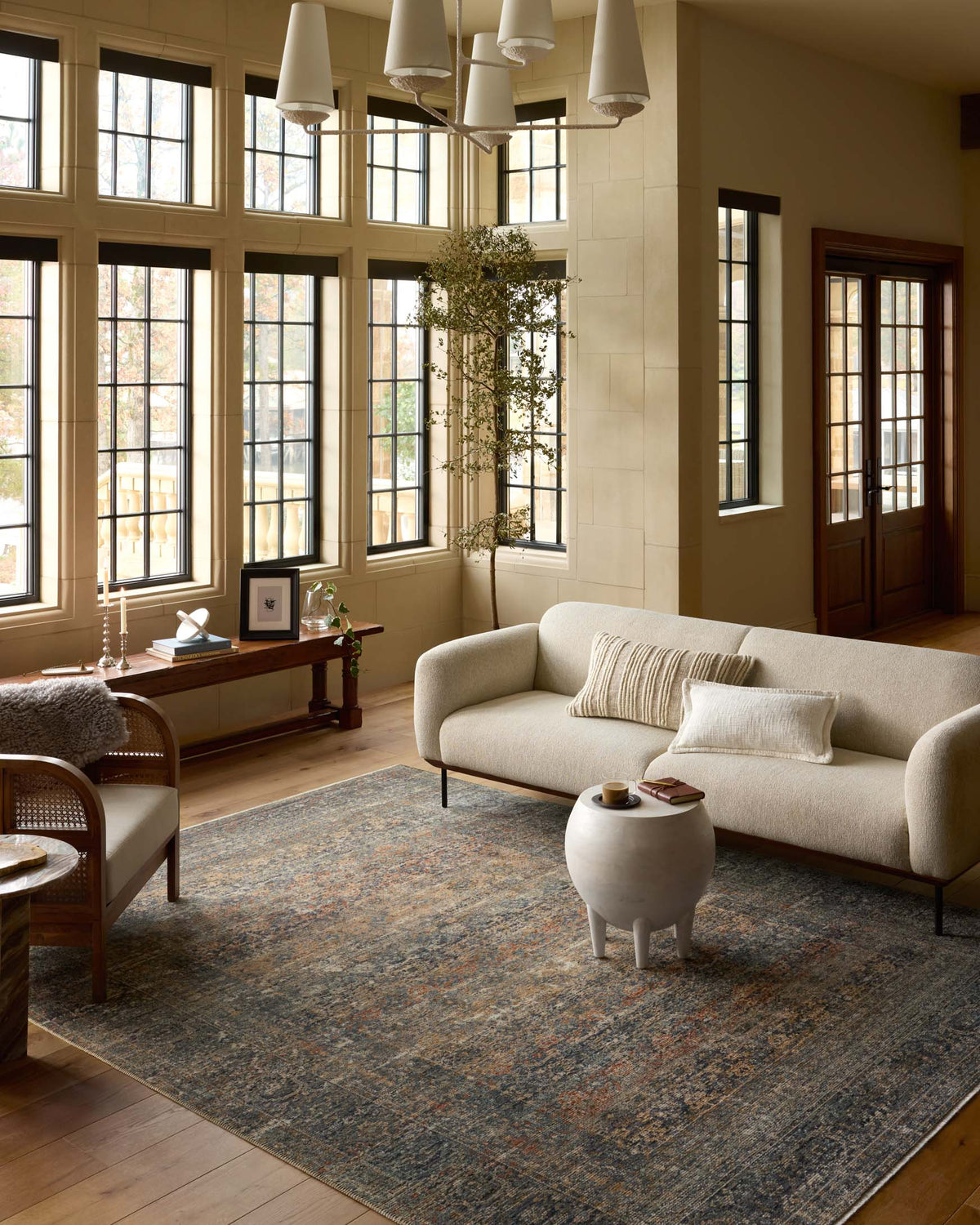 Heritage Midnight/Multi Rug – room scene