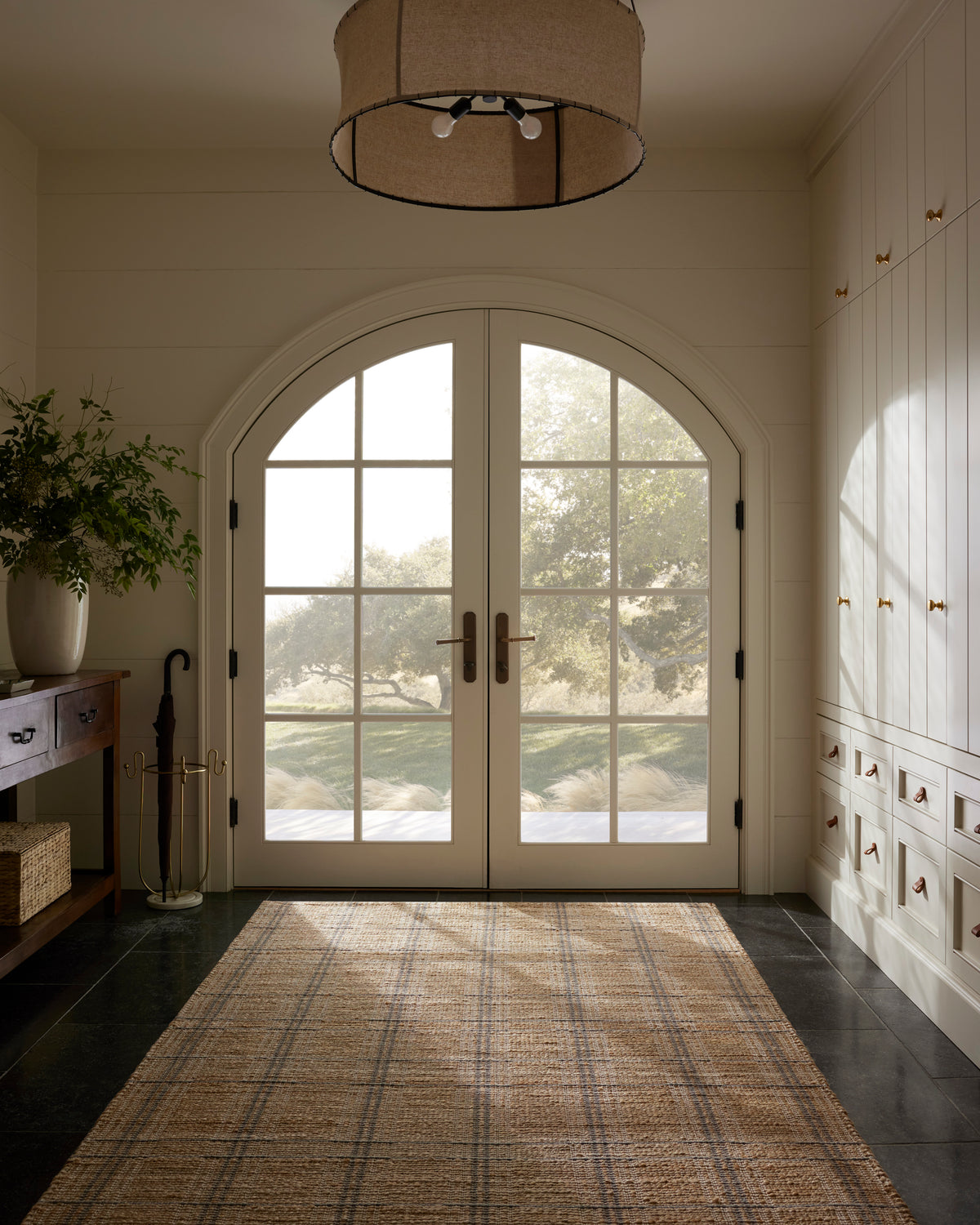 Judy Natural/Stone Rug – room scene