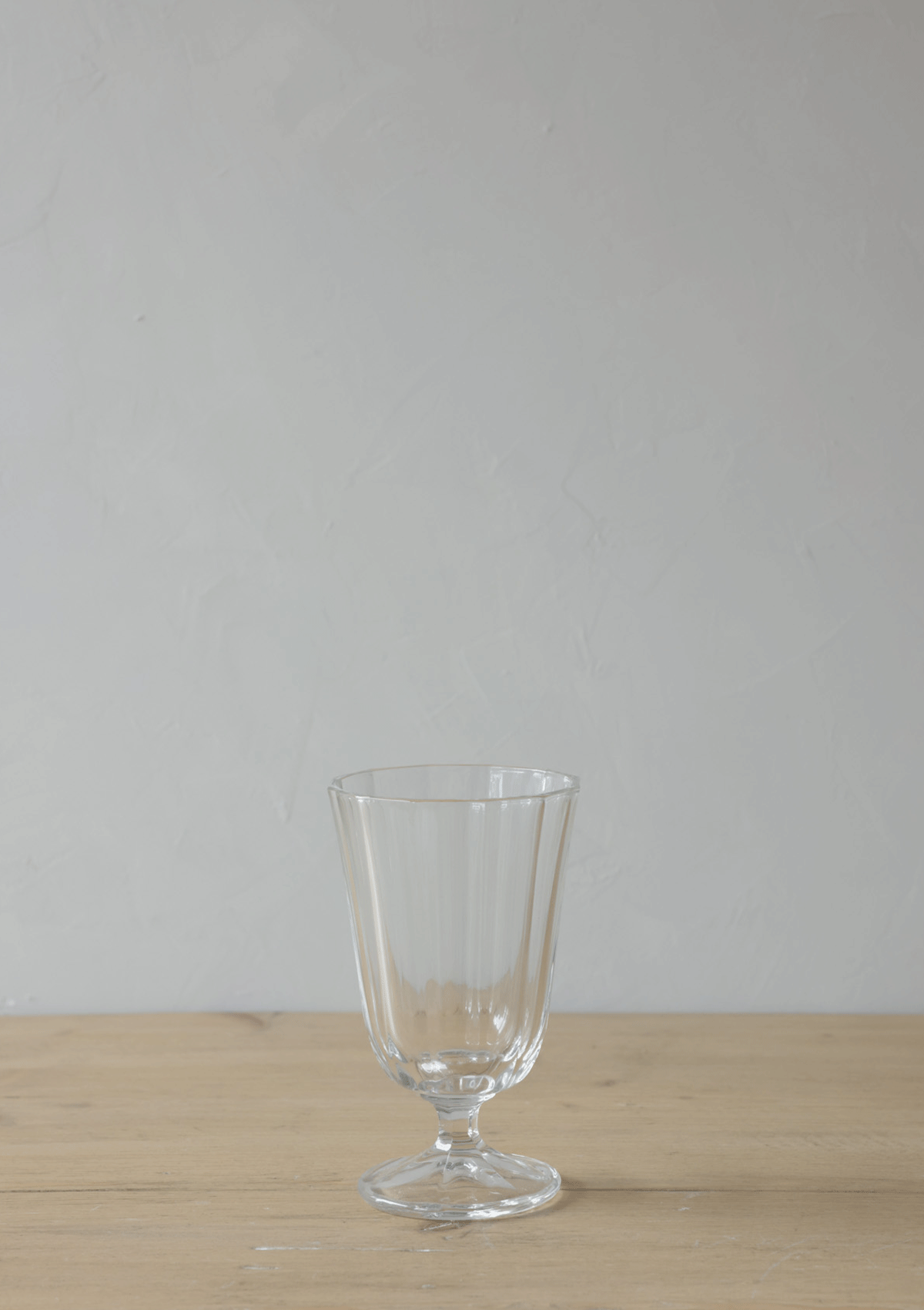 Lila Wine Glass