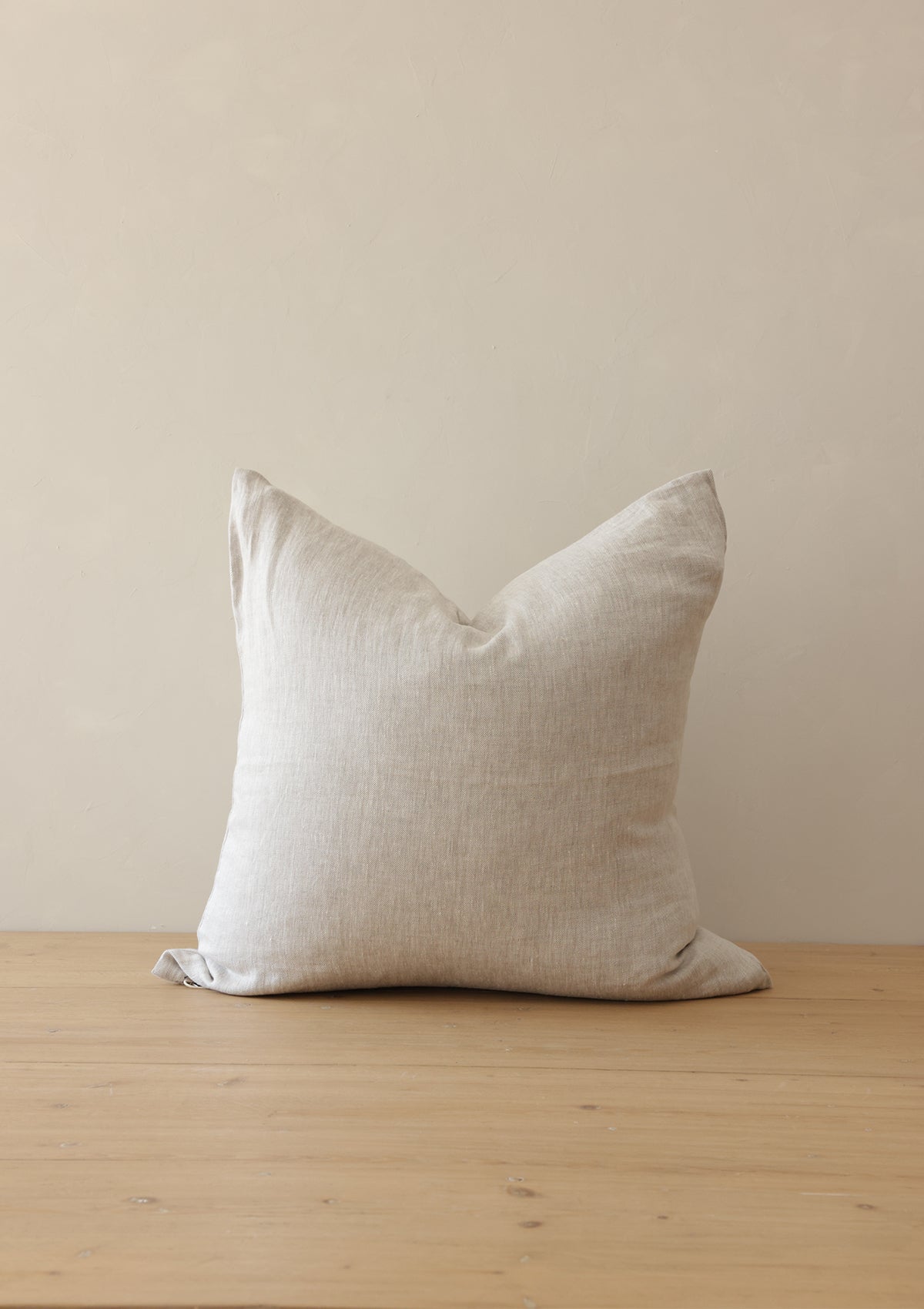 Loiri Linen Pillow Cover