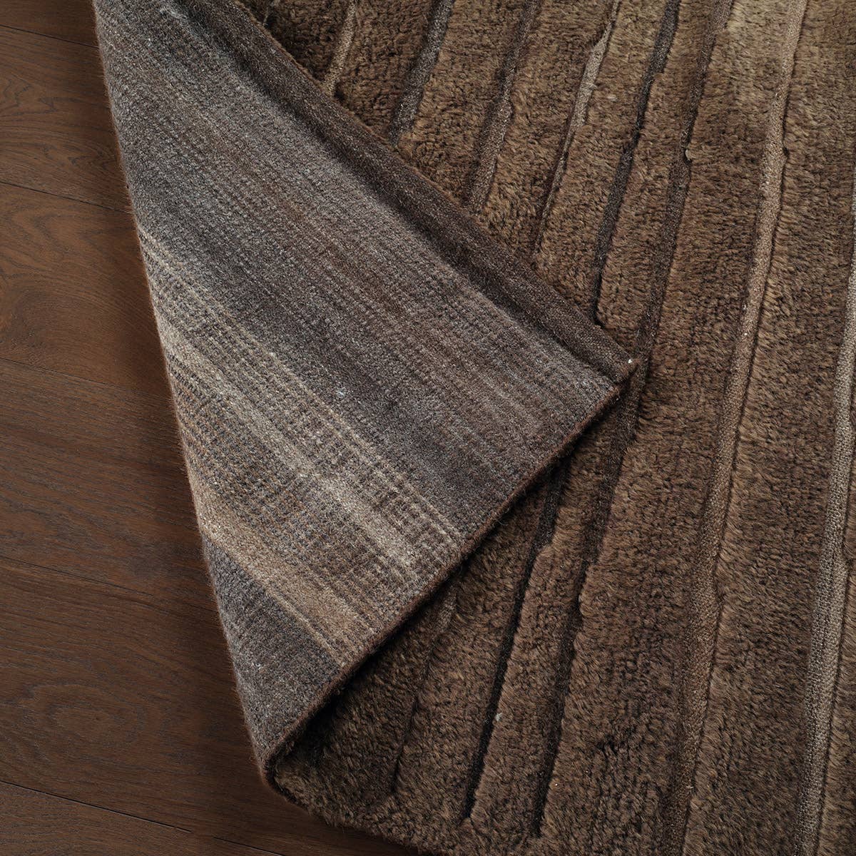 Measured Elegance Semois Rug – MEA01 – close-up