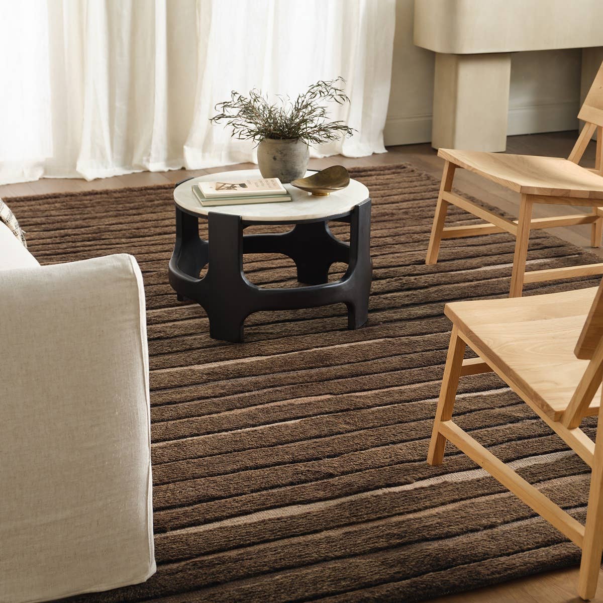 Measured Elegance Semois Rug – MEA01 – room scene