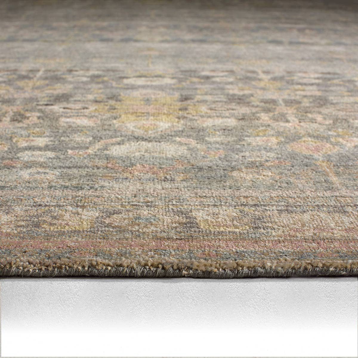 Mihret Arpina Rug – MIH06 – close-up
